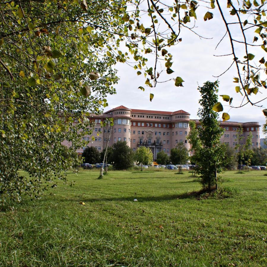 Hotel Seminario Aeropuerto Bilbao Derio Exterior foto